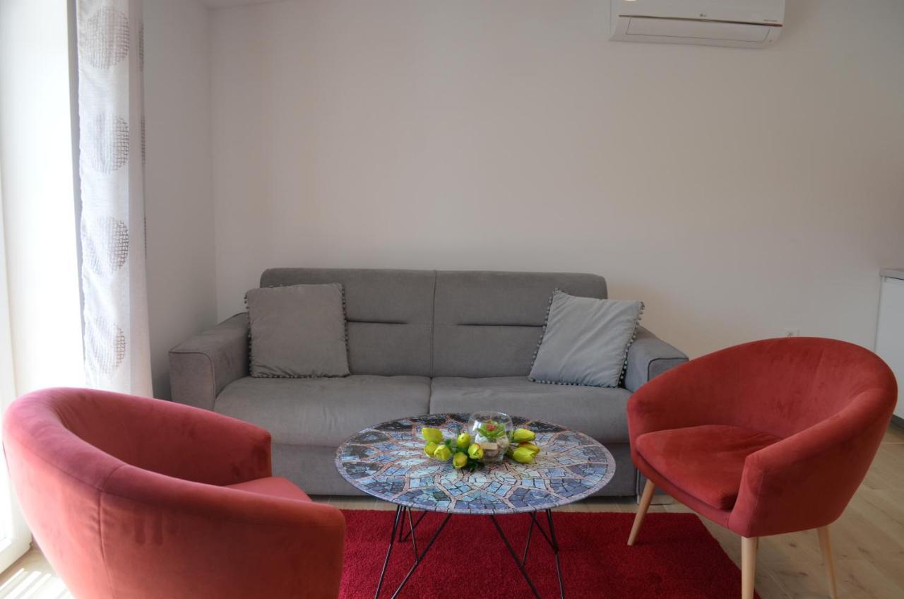 Apartments Korina ซริกเวนิซา ภายนอก รูปภาพ