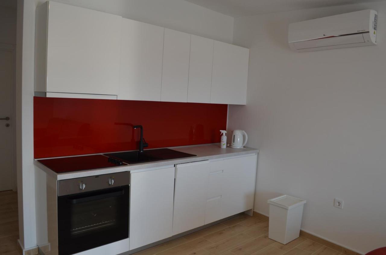 Apartments Korina ซริกเวนิซา ภายนอก รูปภาพ