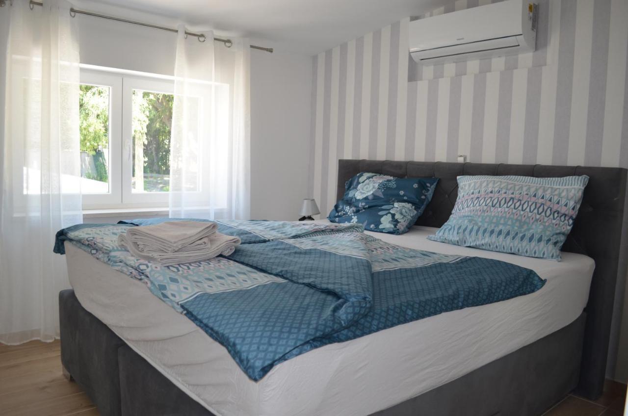 Apartments Korina ซริกเวนิซา ภายนอก รูปภาพ