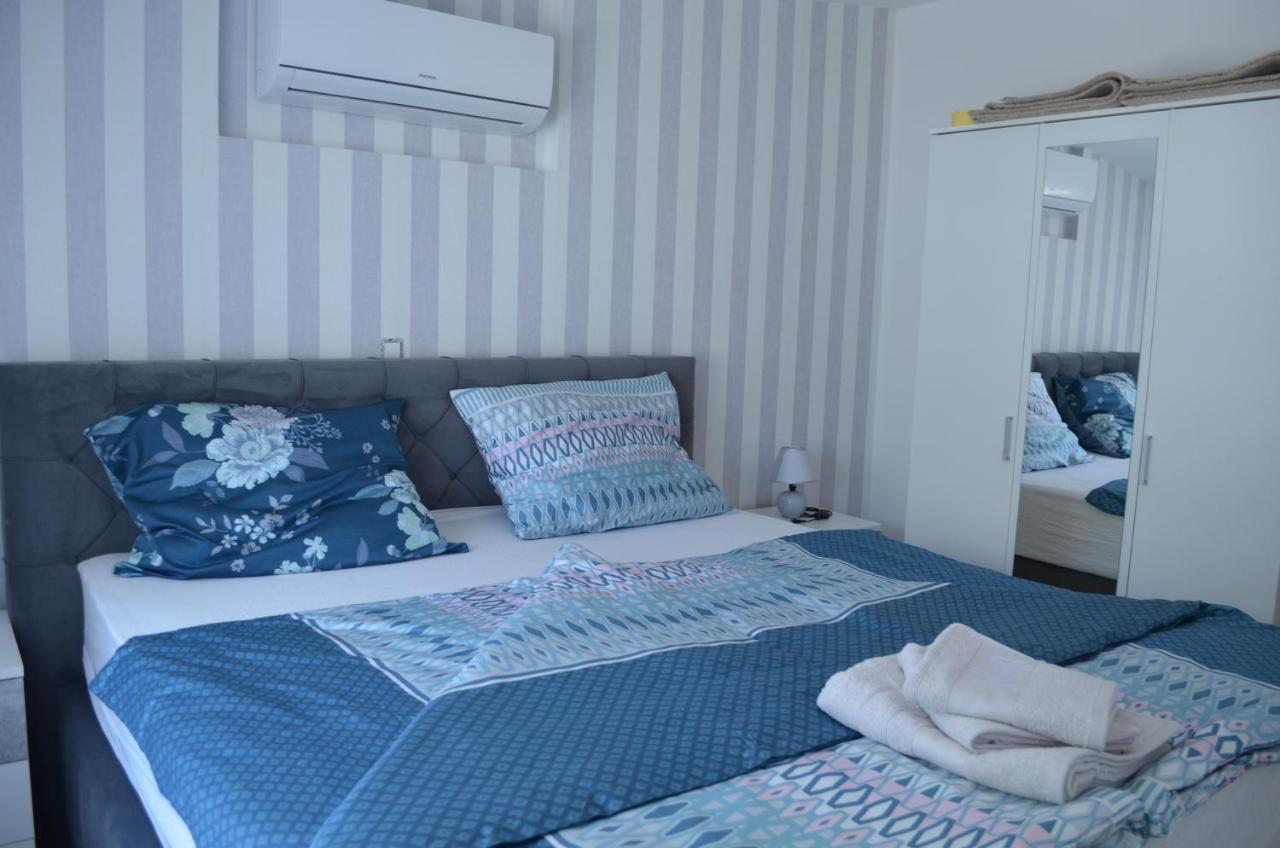 Apartments Korina ซริกเวนิซา ภายนอก รูปภาพ